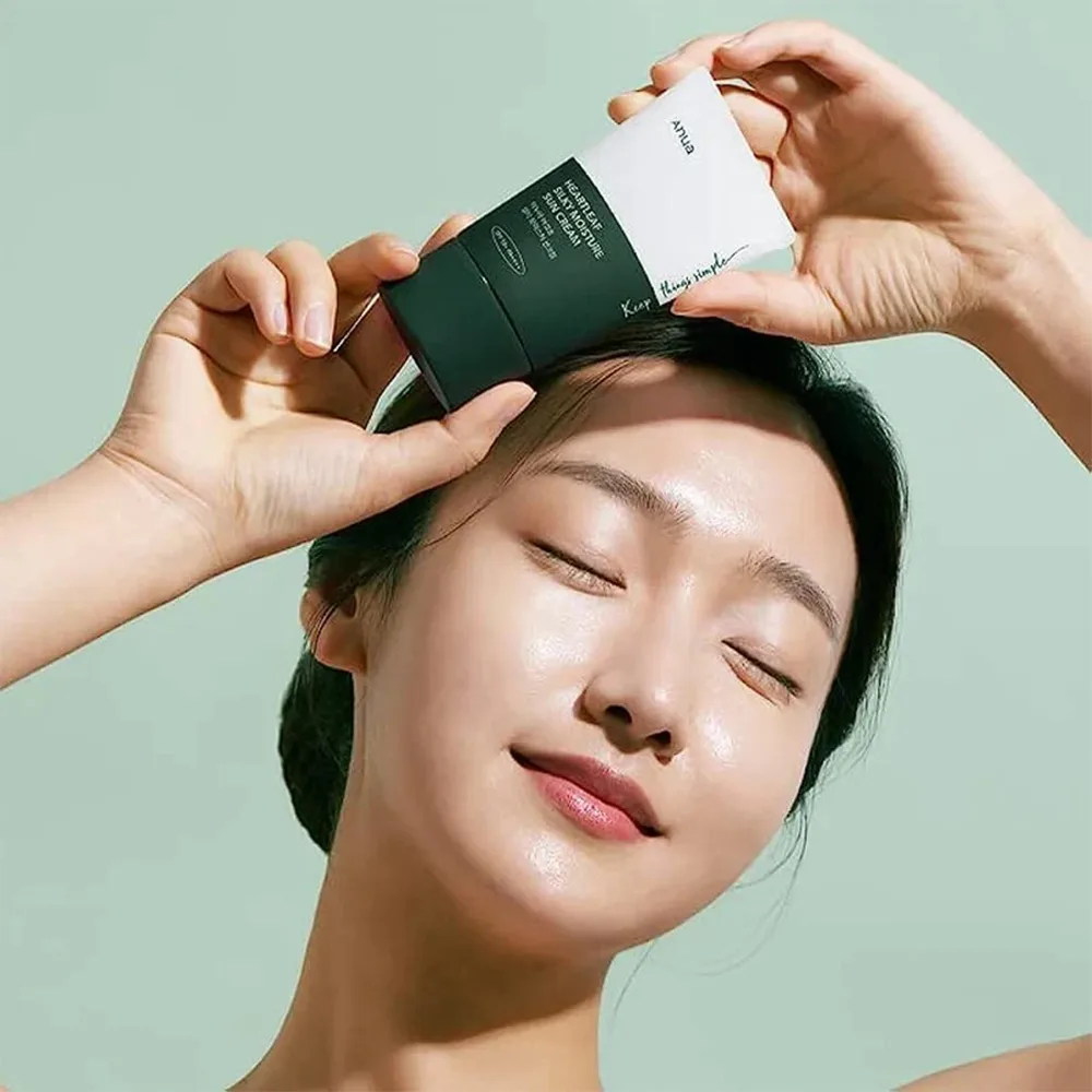 ضد آفتاب مرطوب‌کننده و تسکین دهنده آنوا با SPF50+