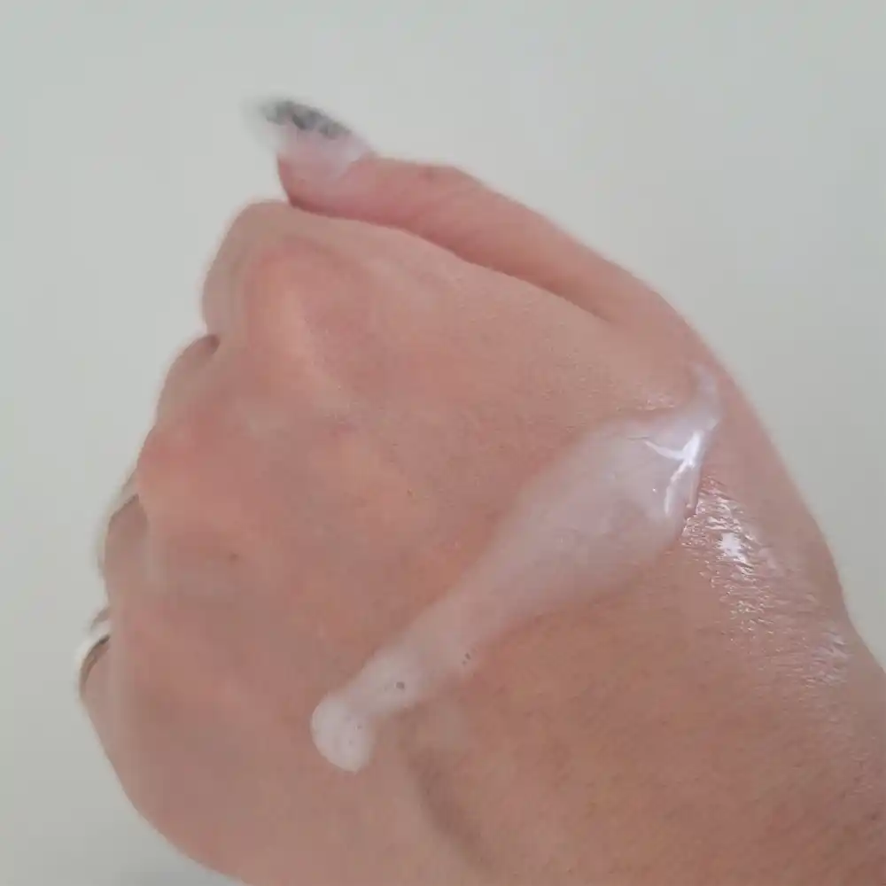 ژل شستشوی ترمیم کننده بتا پانتنول سام بای می SOME BY MI Beta Panthenol Repair Gel Cleanser | شوینده پوست حساس و کم‌آب