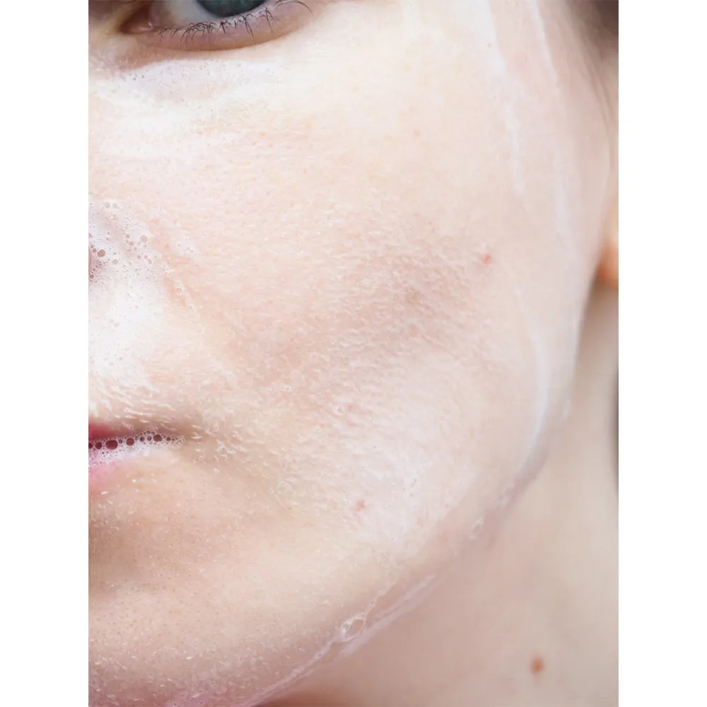 ژل شوینده حلزون و آزولن تیام TIAM Snail Azulene Low pH Cleanser